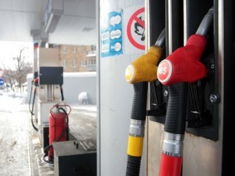 Нефтяники решили получить еще больше за сдерживание цен на бензин
