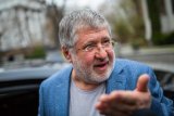Суд дозволив Приватбанку залучати помічників для боротьби з Коломойським