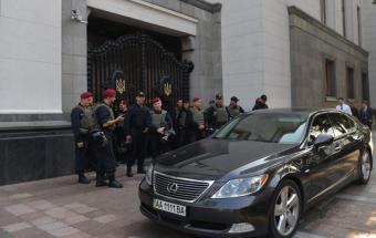 Геращенко заявила о растратах в автопарке Рады