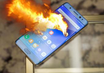 У США евакуювали літак після загоряння смартфона Samsung Galaxy Note 7 на борту