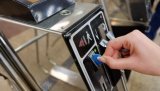 Відзавтра у київському метро діятимуть лише сині жетони