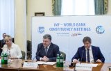 Порошенко пытается отправить в отставку Данилюка &ndash; эксперт