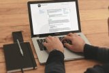 Данные трех миллионов пользователей Facebook попали в сеть - СМИ