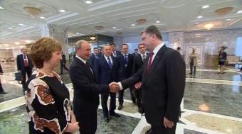 Путин и Порошенко достигли договоренности об освобождении незаконно удерживаемых граждан (видео)