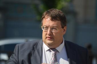 Міністри в Україні повинні отримувати не менше 100 тисяч грн на місяць - Геращенко