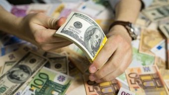 Гривня на міжбанку стрімко зміцнюється