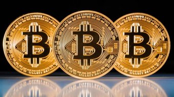 Інвестори масово міняють Bitcoin на золото &ndash; Bloomberg