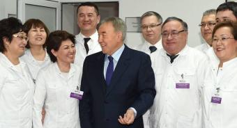 Казахстанским врачам на треть сократили бумажную работу