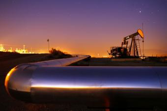 МЭА прогнозирует замедление роста мирового спроса на нефть в 2016 г.