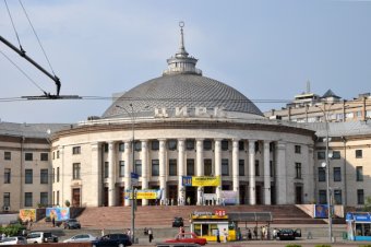 В Украине приватизируют цирки и киностудию им. А. Довженко