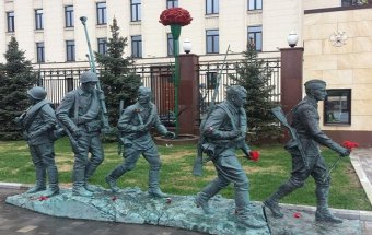 У Москві зігнули пам&rsquo;ятник &laquo;Вони боролися за батьківщину&raquo;