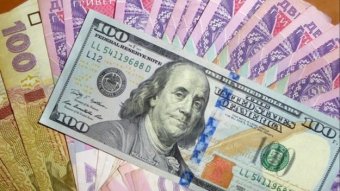 Гривня на межбанке укрепляется