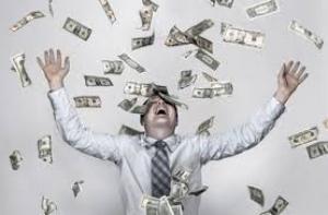 У Києві живе майже 1,5 тис. гривневих мільйонерів