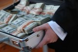 Скільки українців дають хабарі і як ставляться до корупції: результати опитування