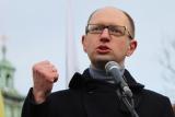 Яценюк побачив перші чіткі сигнали в стабілізації фінансової системи країни
