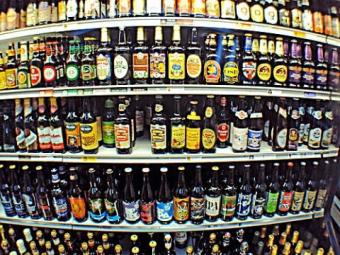 Суд разрешил продавать алкоголь в киевских МАФах