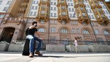 У посольства США в Москве выстроилась очередь за визами, Россия