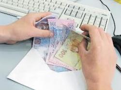 У квітні 2013 р. середня зарплата зросла на 0,6%