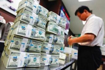 Міжбанк відкрився доларом по 27,03