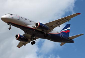 ВЭБ профинансировал поставку трех самолетов Sukhoi Superjet 100 в Ирландию