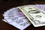 Гривна на межбанке уверенно укрепляется