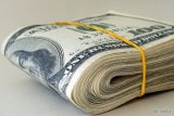 Гривня на міжбанку втратила ще декілька копійок