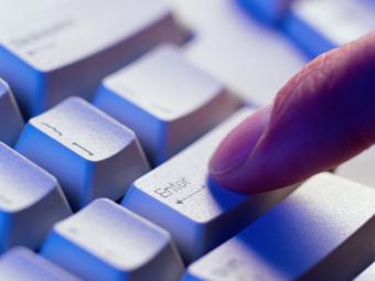 З 1 січня 2015 р. звітність з ПДВ обов&rsquo;язково подавати &laquo;електронкою&raquo;