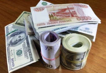 Гривня на межбанке торгуется около 28,20 за доллар