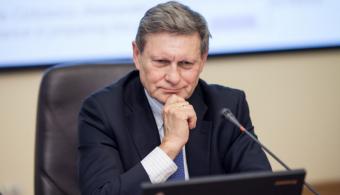Бальцерович в Україні просто відпрацьовує гроші, мені за нього соромно, - Лановий