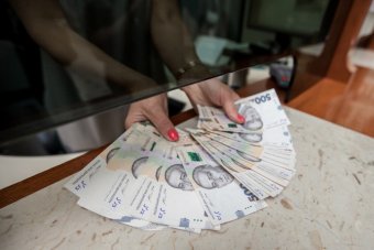 НБУ впервые за полгода продал валюту на аукционе