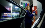 ОККО і WOG знизили ціни на 50 копійок за літр