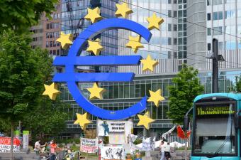 Годовая инфляция в еврозоне в апреле 2015 г. оказалась нулевой