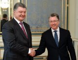 Порошенко зустрівся з Волкером