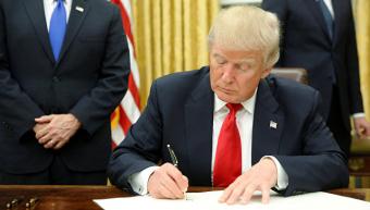 Подписанные Трампом указы исправляли задним числом