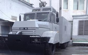 Нацгвардія терміново ремонтує водомети