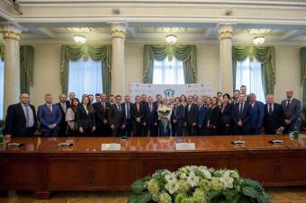 Розы из сала: в сети появилось фото с &laquo;прощальной&raquo; вечеринки Гонтаревой