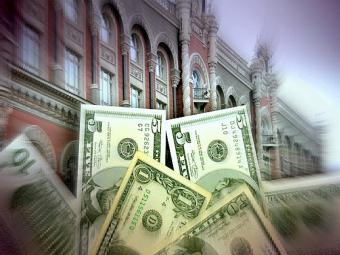 24 грудня НБУ продавав валюту на аукціоні по 15,7 грн./дол.