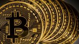Біткоїн впав у ціні до 13 тисяч доларів