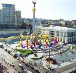26 серпня КМУ оголосив вихідним днем