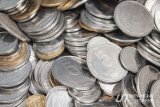 У квітні в Україні знову зросли ціни: лідером подорожчання виявилися одяг та взуття