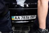 Під Кабміном Porsche в&rsquo;їхав у натовп протестуючих