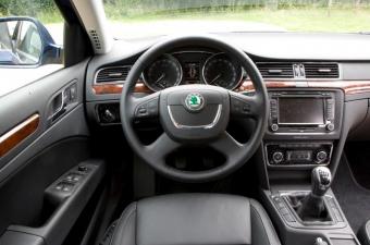Ми відходимо від сировинного типу економіки - Гройсман про складання Skoda на Закарпатті