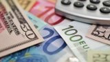 За долар на міжбанку дають 26,14 гривні
