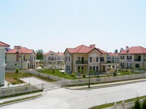Рейтинг инвестиционной привлекательности коттеджного городка «Ариадна» подтвержден на уровне invВВВ