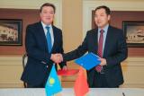 Казахстан увеличит перевозки по Урумчийской железной дороге