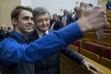 Бюджет-2019: Порошенко получит миллиард на поддержку молодежи