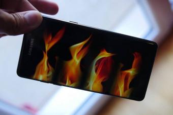 Спалахуючі телефони Samsung: що потрібно знати
