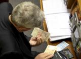 Депутати удвічі збільшили собі зарплати