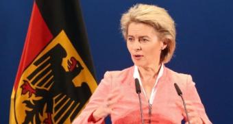 FRG Minister of Defense Pushes Trump for Tough Policy against Russia