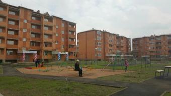 В казахстанской новостройке установили двери из фольги